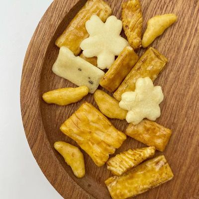 কেনা সয়া সস ক্রিস্পি রাইস ক্র্যাকারস online manufacture