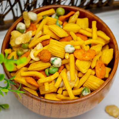 কেনা পাইকারি হলুদ ক্র্যাকার মিশ্র চিনাবাদাম মটর ব্রড বিন্স স্ন্যাকস ওরিয়েন্টাল মিক্স বাদাম online manufacture
