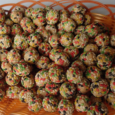 কেনা সুস্বাদু মধু তিল চিনাবাদাম বল মাল্টি ফ্লেভার স্ন্যাকস মোটা খাস্তা online manufacture