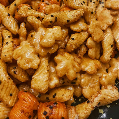 ভালো দাম আসল সুস্বাদু জাপানি ফ্রাইড ক্র্যাকারস বেকড জাপানিজ স্ন্যাকস ক্র্যাকার অনলাইন