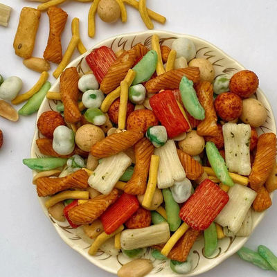 ভালো দাম প্রিমিয়াম রাইস ক্র্যাকার স্ন্যাকস মিক্সড ফ্লেভারের সাথে চিনাবাদাম মটর স্ন্যাকস অনলাইন