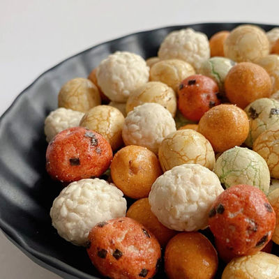 ভালো দাম জাপানি স্টাইলে রোস্ট করা রঙিন পিনাট স্ন্যাকস তিল সিউইড মিশ্রিত প্রলিপ্ত চিনাবাদাম অনলাইন