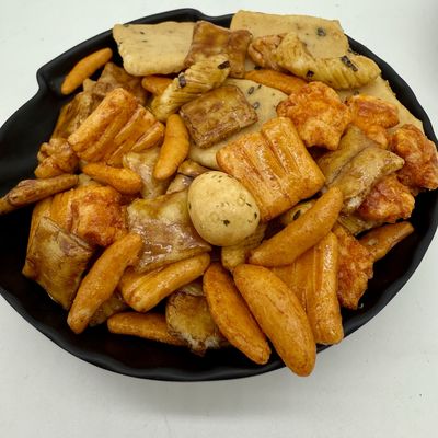 ভালো দাম 7.5 কেজি বাল্ক ফ্রাইড রাইস ক্র্যাকার ক্রাঞ্চি টেক্সচার OEM ODM উত্পাদিত অনলাইন